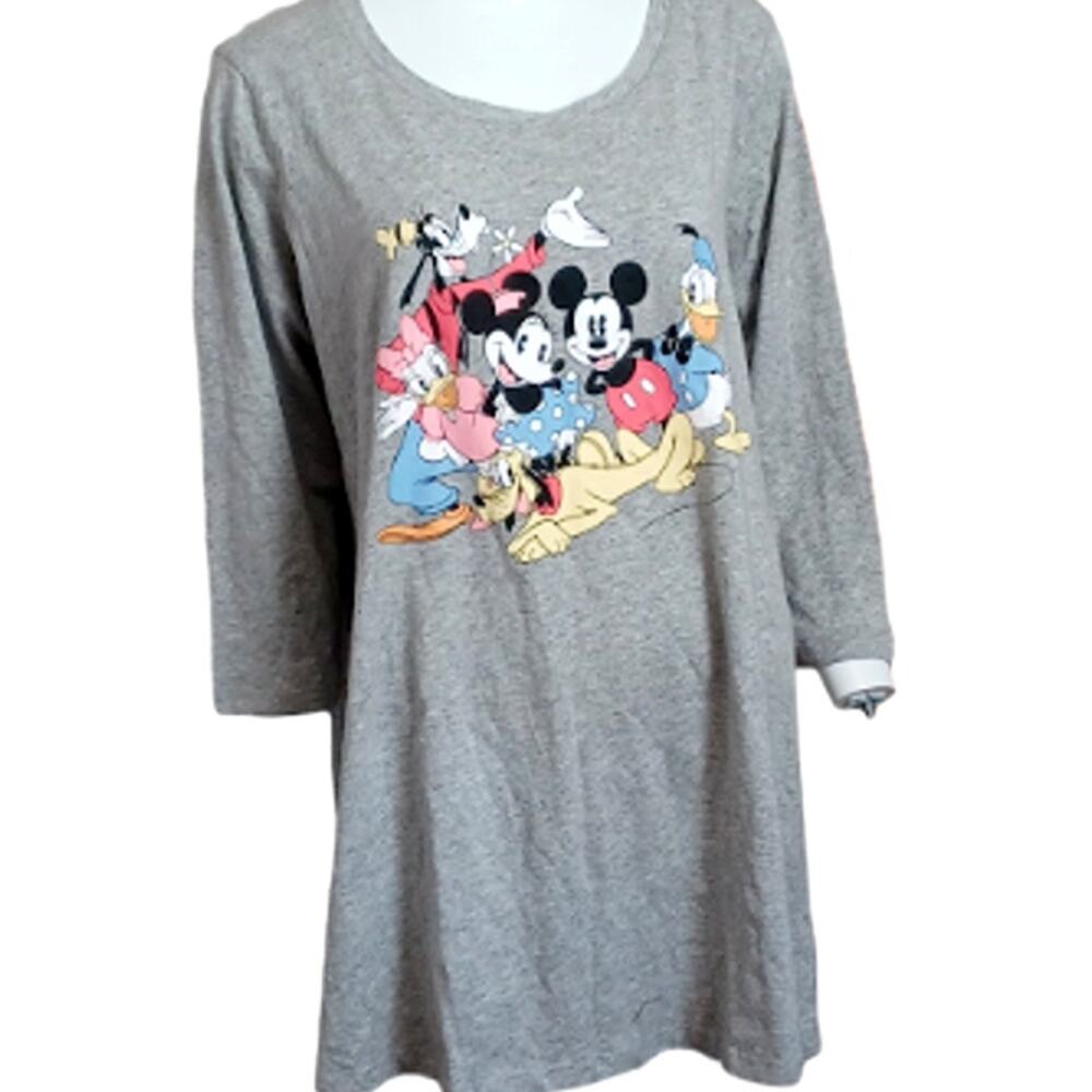 NWOT MICKEY & FRIENDS TEE WITH 3/4 SLEEVES SIZE LARGE